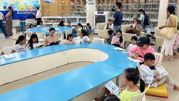 Không gian đọc sách dành cho các em thiếu nhi tại Thư viện Khoa học Tổng hợp Thành phố Hồ Chí Minh.