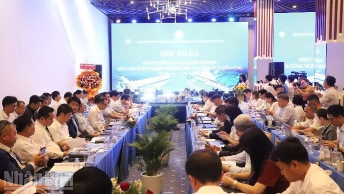 Hội thảo là diễn đàn đối thoại đa chiều, tập trung trao đổi và chia sẻ các định hướng, kinh nghiệm thực tiễn và giải pháp phát triển khu, cụm công nghiệp theo hướng xanh, thông minh và bền vững.