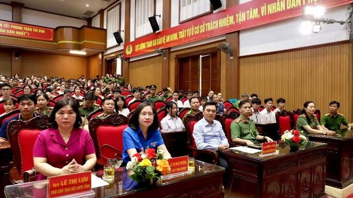 Các đại biểu tham dự Hội nghị.