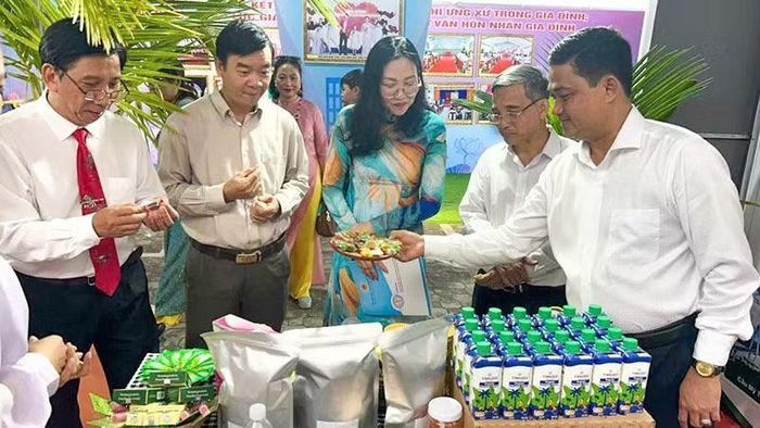 Không gian trưng bày đã góp phần quảng bá hình ảnh vùng đất, con người, văn hóa và tiềm năng phát triển kinh tế của tỉnh Vĩnh Long.