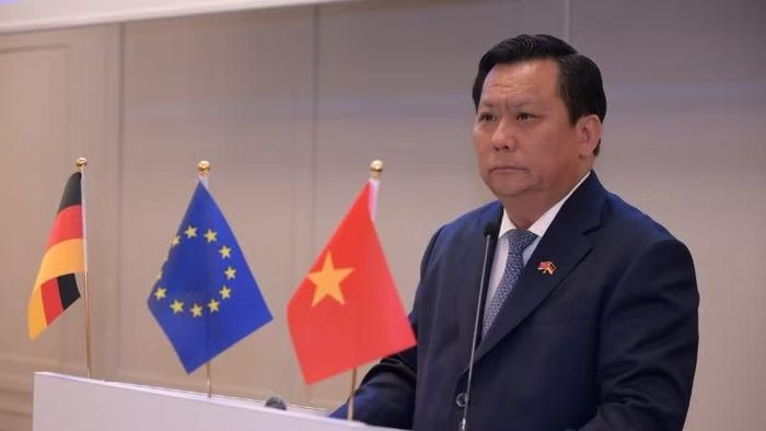 Phó Chủ tịch Ủy ban nhân dân tỉnh Huỳnh Văn Sơn giới thiệu tiềm năng phát triển của Tây Ninh.