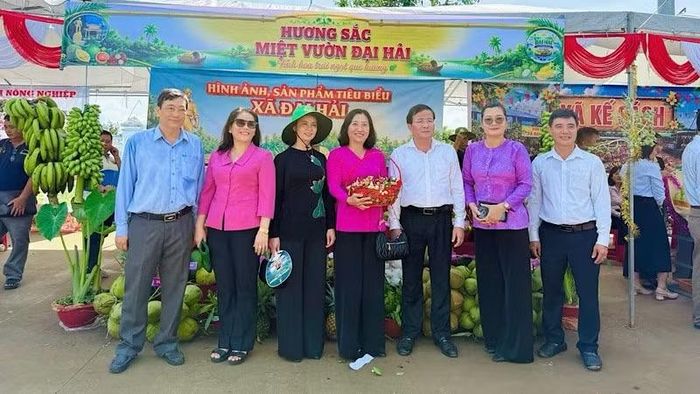 Ngày hội sông nước miệt vườn cồn Mỹ Phước thu hút du khách đến trải nghiệm.