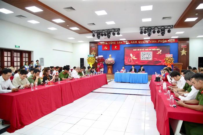 Quang cảnh tọa đàm.