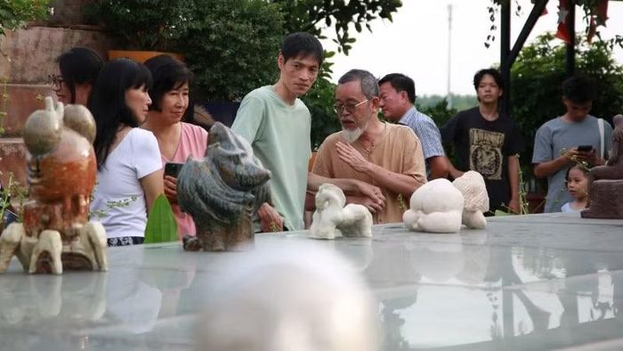 Không gian để nghệ sĩ, công chúng chia sẻ về nghề gốm.
