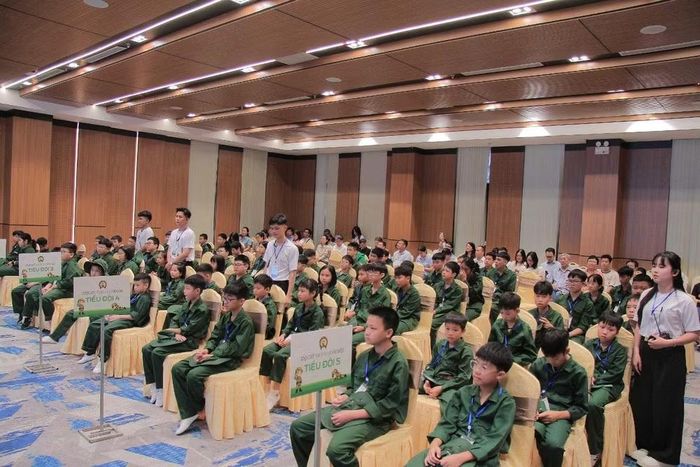 Đông đảo học viên có mặt tại Lễ xuất quân.