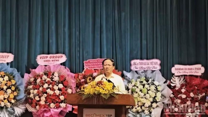 Chủ tịch Ủy ban nhân dân tỉnh Gia Lai Phạm Anh Tuấn phát biểu chỉ đạo tại hội nghị.