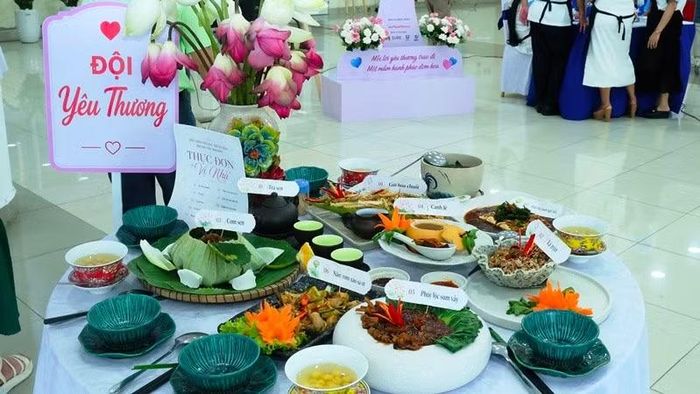 . Những hoạt động thiết thực này không chỉ lan tỏa tinh thần yêu thương, sẻ chia mà còn khẳng định gia đình là nền tảng của hạnh phúc.