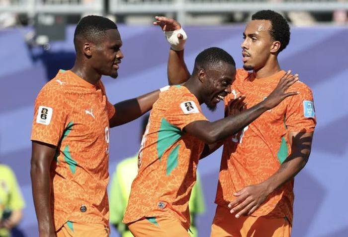  Nicolas Pepe hoàn tất cú đúp, đưa Bờ Biển Ngà vào vòng 32 