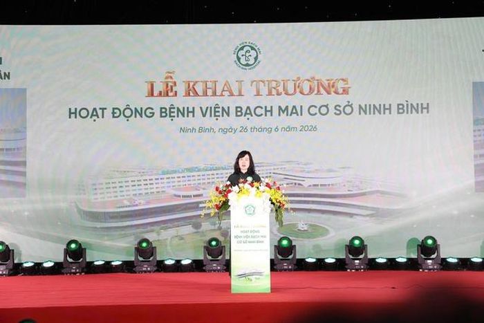Bộ trưởng Y tế Đào Hồng Lan phát biểu tại lễ đưa Bệnh viện Bạch Mai cơ sở Ninh Bình vào vận hành