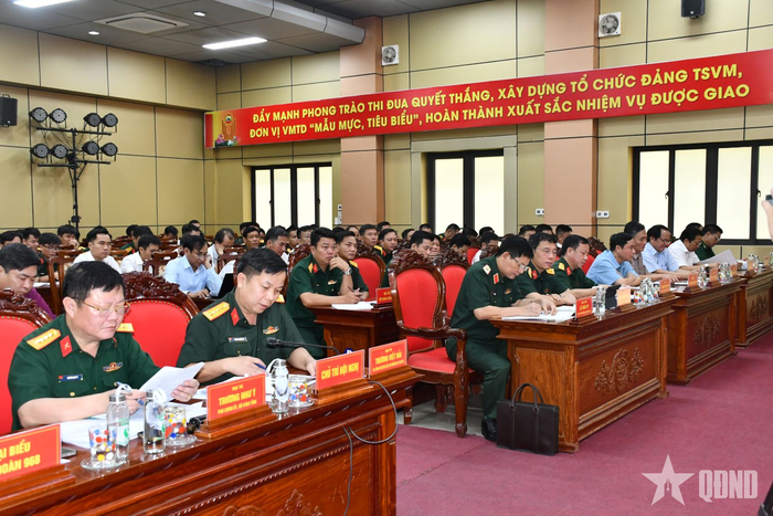 Các đại biểu dự hội nghị.