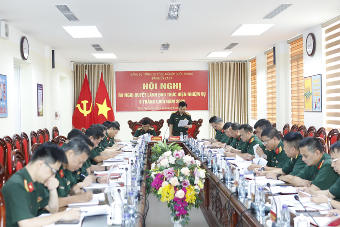  Quang cảnh hội nghị ra Nghị quyết lãnh đạo thực hiện nhiệm vụ 6 tháng cuối năm 2026 của Đảng ủy Z127. 