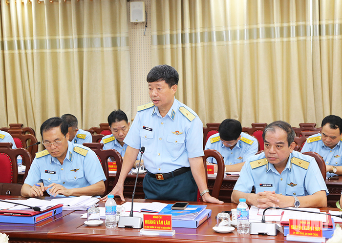 Các đại biểu tham gia ý kiến tại hội nghị. 