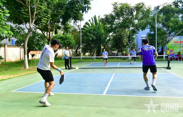 Các vận động viên thi đấu Pickleball.