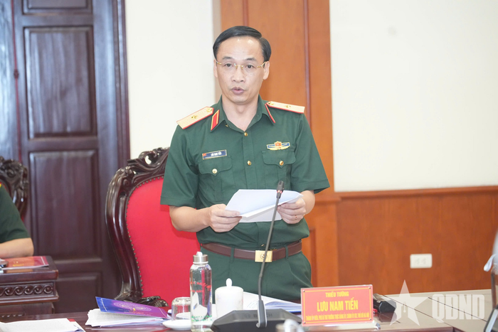 Thiếu tướng Lưu Nam Tiến, Phó bí thư Thường trực Đảng ủy, Chính ủy BTL Thủ đô Hà Nội phát biểu. 