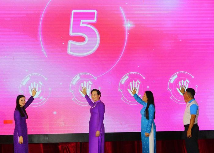  Thực hiện nghi thức đếm ngược hưởng ứng Ngày Gia đình Việt Nam năm 2026 