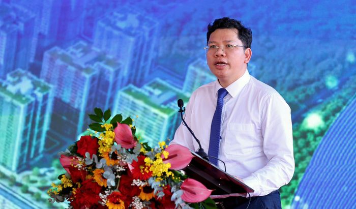  Phó Chủ tịch UBND TPHCM Hoàng Nguyên Dinh phát biểu tại lễ khởi công. Ảnh: THANH HIỀN 