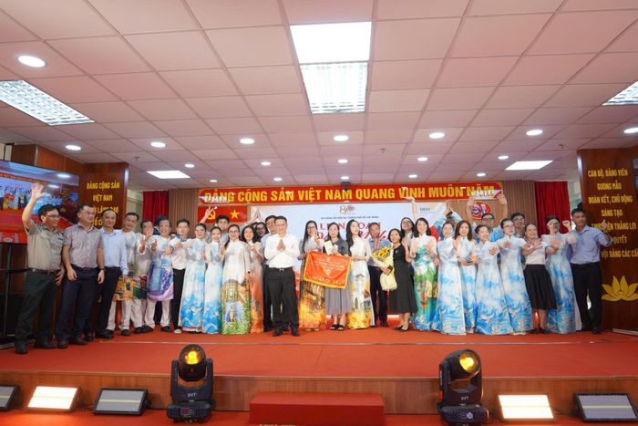  Giải nhất liên hoan thuộc về phòng nghiệp vụ và tổ chức thi hành án dân sự 2 