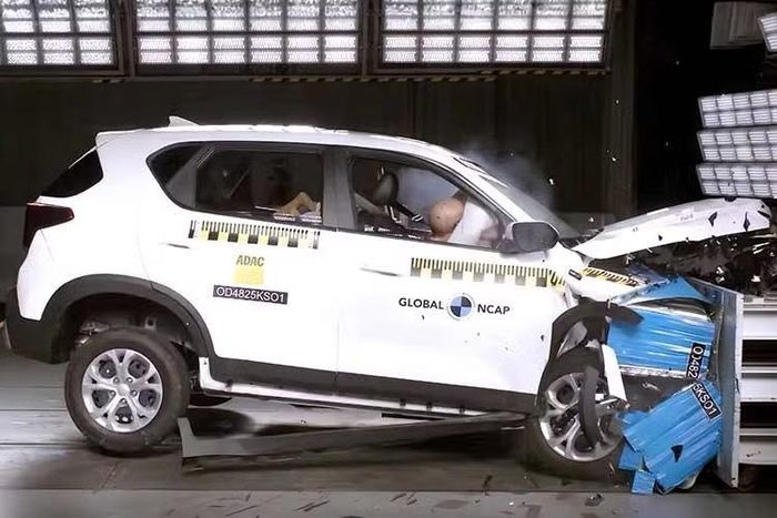 Chiếc Kia Sonet được Global NCAP thử nghiệm là phiên bản sản xuất tại Ấn Độ, dành cho các thị trường Nam Á và châu Phi.
