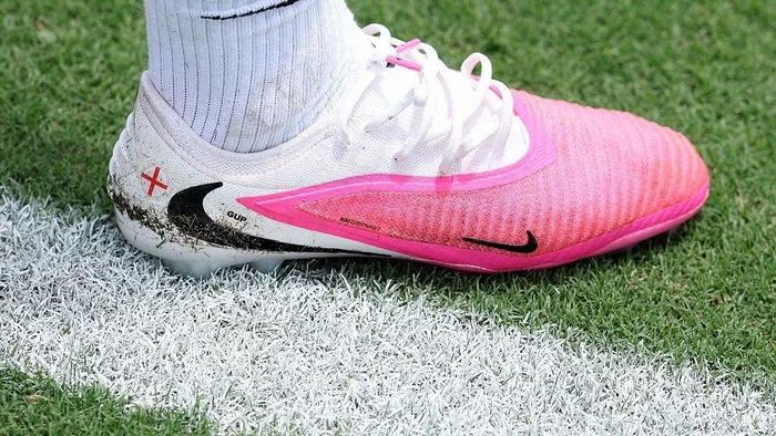 Nike đang khẳng định vị thế vững chắc của mình trong thị phần giày thi đấu. (Ảnh: BBC)