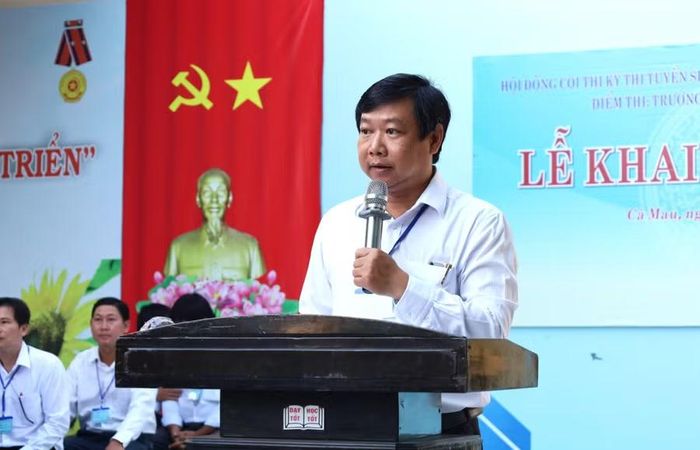 Ông Lê Chí Nguyễn, Hiệu trưởng Trường THPT chuyên Phan Ngọc Hiển nhắn nhủ thí sinh tự tin trước kỳ thi.