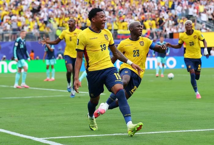 Ecuador ‘quật ngã’ Đức ở lượt cuối bảng E để viết tiếp giấc mơ World Cup,