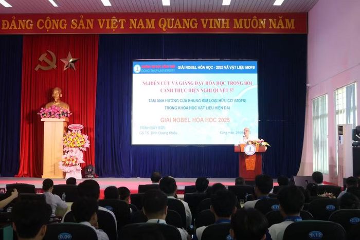 Các báo cáo được trình bày tại hội thảo.