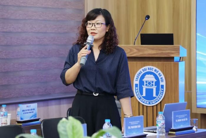 Đại biểu trao đổi tại hội thảo.