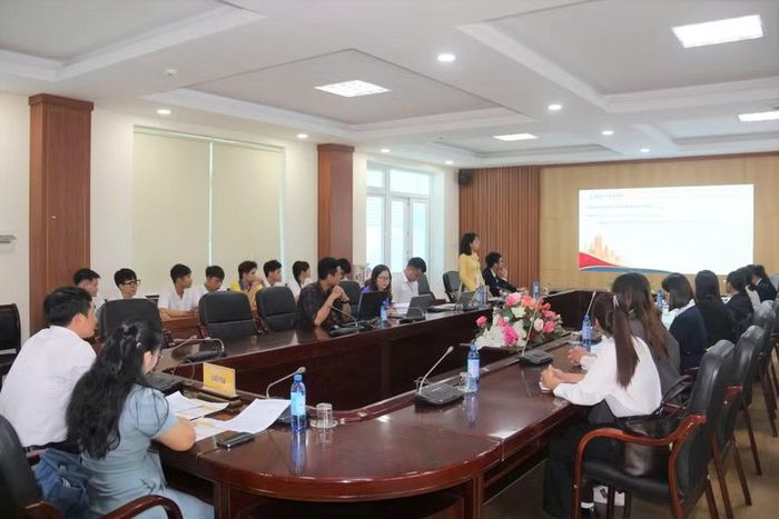 Các Hội thảo chuyên đề bên cạnh Hội thảo chính thu hút nhiều diễn giả, nhà khoa học.