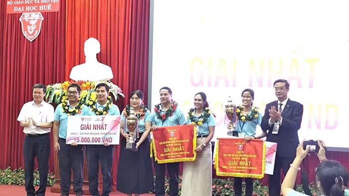 Trao giải Nhất cho 2 Dự án.