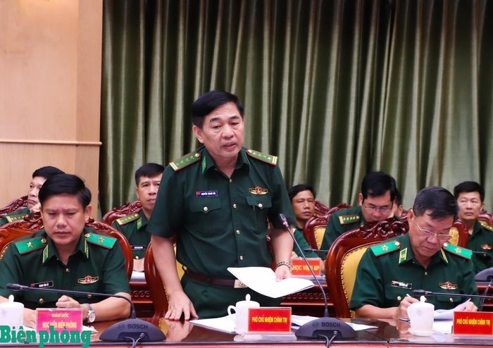 Đại tá Nguyễn Thanh Hải, Phó Chủ nhiệm Chính trị Bộ đội Biên phòng phát biểu tại hội nghị. Ảnh: Dân Chủ