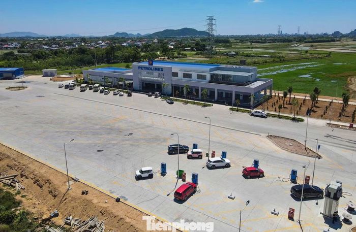 Đây là trạm dừng nghỉ đầu tiên hoàn thiện trên cao tốc qua Thanh Hóa, đánh dấu bước phát triển quan trọng trong hệ thống hạ tầng dịch vụ trên tuyến cao tốc Bắc - Nam qua địa phương.