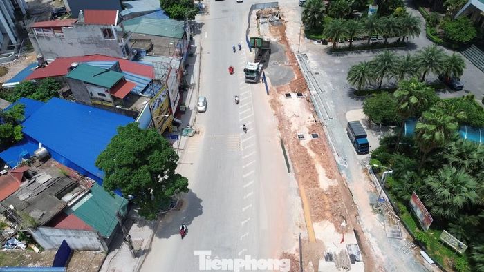 Mới đây, ngày 24/6, Sở Xây dựng Thái Nguyên đã có văn bản yêu cầu các nhà thầu thi công thực hiện nghiêm các quy định về bảo đảm an toàn giao thông; bổ sung đầy đủ hệ thống biển báo, rào chắn, đèn cảnh báo tại các vị trí nguy hiểm, đặc biệt tại các khu vực đang khắc phục hậu quả thiên tai hoặc đang thi công công trình.