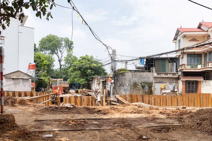 Với tổng chiều dài khoảng 7,6km kết nối trực tiếp vào hệ thống sông Tô Lịch, dự án gồm hai hạng mục chính là cải tạo trạm bơm và cải tạo tuyến kênh Thụy Phương, giữ vai trò nâng cao khả năng tiêu úng cho toàn bộ khu vực phía Bắc Thủ đô.