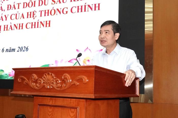 Thứ trưởng Bộ Tài chính Tạ Anh Tuấn phát biểu tại hội nghị.