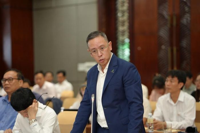 Ông Trần Bình Minh - Thành viên HĐTV Petrovietnam trao đổi tại Hội nghị.