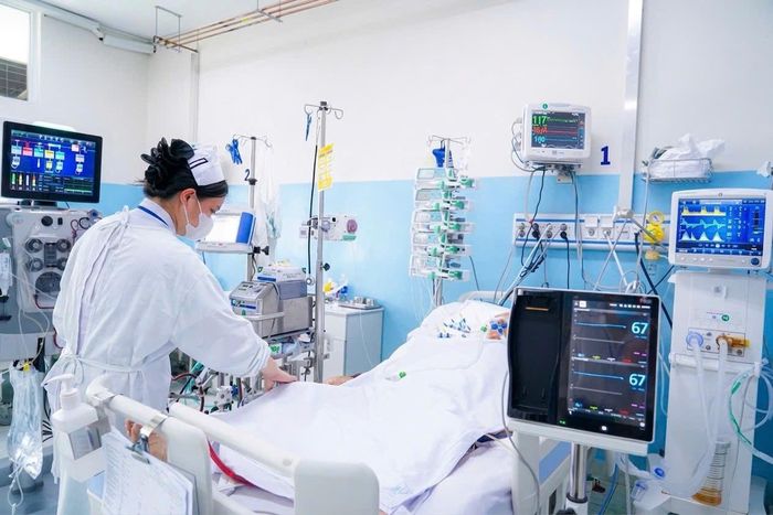 Bệnh nhân được cứu sống nhờ kỹ thuật E-CPR (hồi sinh tim phổi có hỗ trợ tuần hoàn ngoài cơ thể).