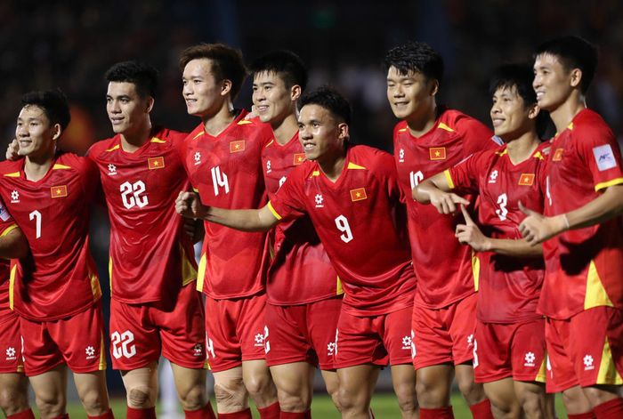 Không tương đồng về đẳng cấp, nhưng bài học về việc giữ động lực cho các học trò sau nhiều vinh quang cũng là vấn đề ông Kim Sang Sik cần lưu ý