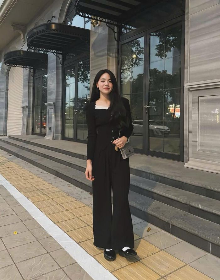 Không chỉ tài năng, tay đập 17 tuổi còn gây chú ý với nhan sắc nổi bật.
