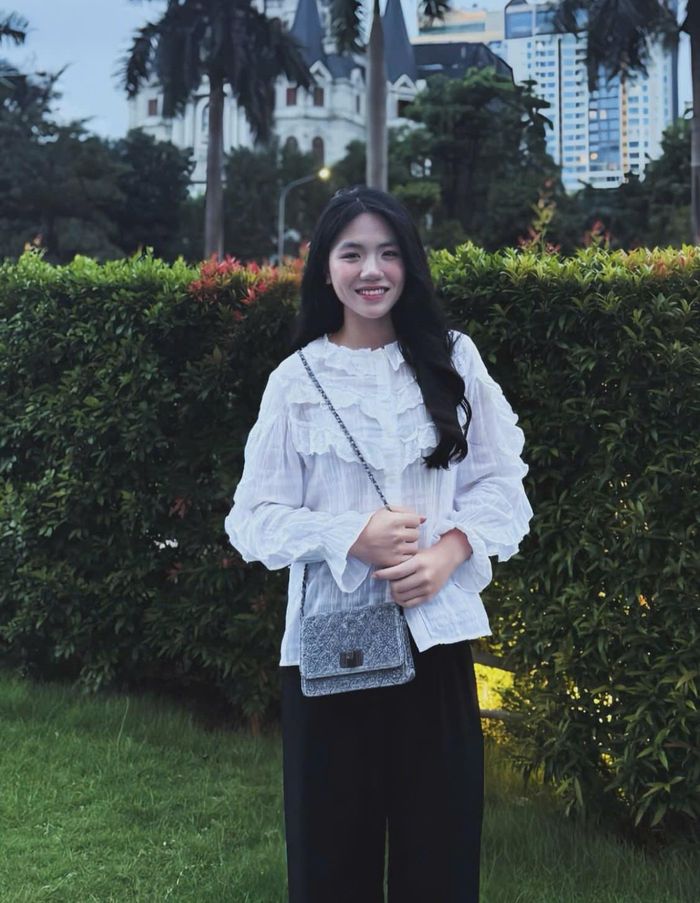Châm Anh được nhận xét là "nàng thơ" mới của bóng chuyền nữ Việt Nam.
