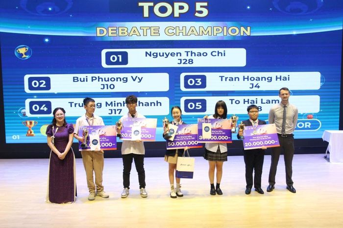 Top 5 vô địch Bảng Junior (THCS) hạng mục Cá nhân