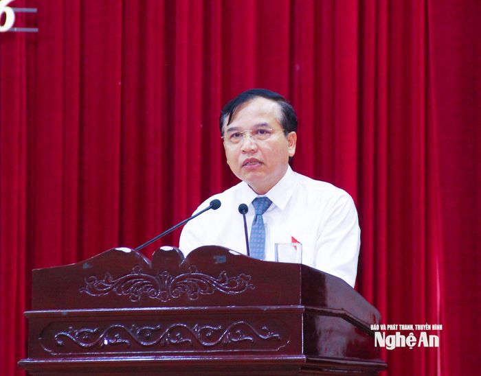 Đồng chí Nguyễn Như Khôi - Ủy viên Ban Chấp hành Đảng bộ tỉnh, Phó Chủ tịch HĐND tỉnh phát biểu tại kỳ họp. Ảnh: Mai Hoa