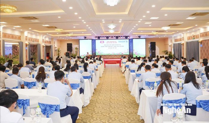 Quang cảnh hội nghị. Ảnh: T.L