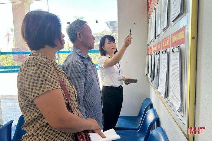 Các Trung tâm Phục vụ hành chính công cấp xã, phường tích cực hỗ trợ để quá trình giải quyết hồ sơ thủ tục cho người dân không bị gián đoạn.