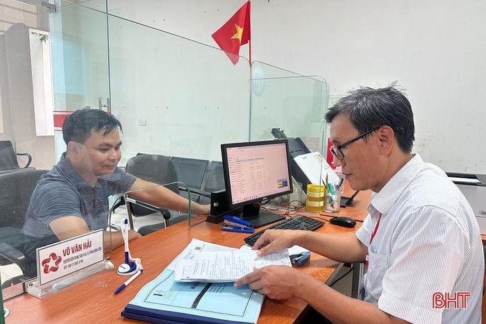 Trong giai đoạn đầu vận hành, nhiều phần mềm dùng chung bị lỗi kỹ thuật, ảnh hưởng đến tiến độ giải quyết các hồ sơ.