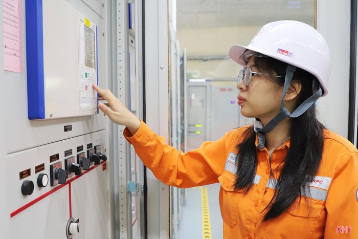 Tuyến đường dây 174T500HT được Xí nghiệp Lưới điện cao thế Hà Tĩnh đặt trong tình trạng theo dõi đặc biệt.