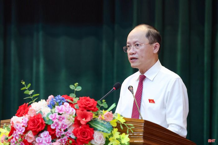 Đồng chí Nguyễn Hồng Lĩnh - Phó Bí thư Thường trực Tỉnh ủy, Chủ tịch HĐND tỉnh kết luận phiên chất vấn và trả lời chất vấn.