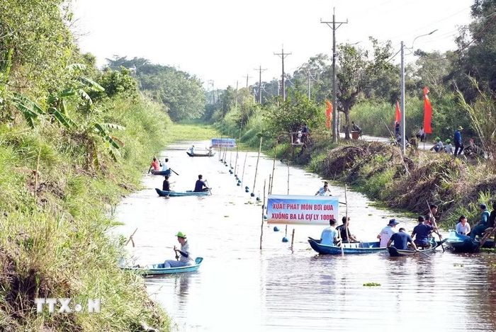 Du lịch sinh thái Vườn quốc gia U Minh Hạ (Cà Mau). (Ảnh: Trung Hiếu/TTXVN)