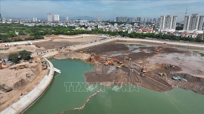 Dự đầu tư xây dựng hồ đầu mối Mễ Trì (hồ Đồng Bông), phường Đại Mỗ, có quy mô khoảng 12ha, với tổng mức đầu tư 601.764 triệu đồng, đến nay cơ bản đã hoàn thành.