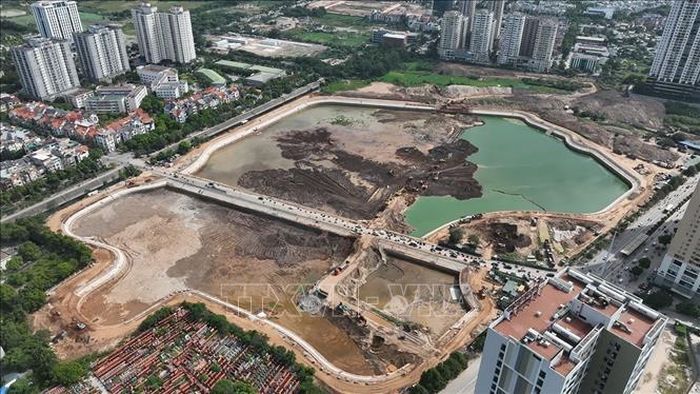 Dự đầu tư xây dựng hồ đầu mối Mễ Trì (hồ Đồng Bông), phường Đại Mỗ, có quy mô khoảng 12ha, với tổng mức đầu tư 601.764 triệu đồng, đến nay cơ bản đã hoàn thành.