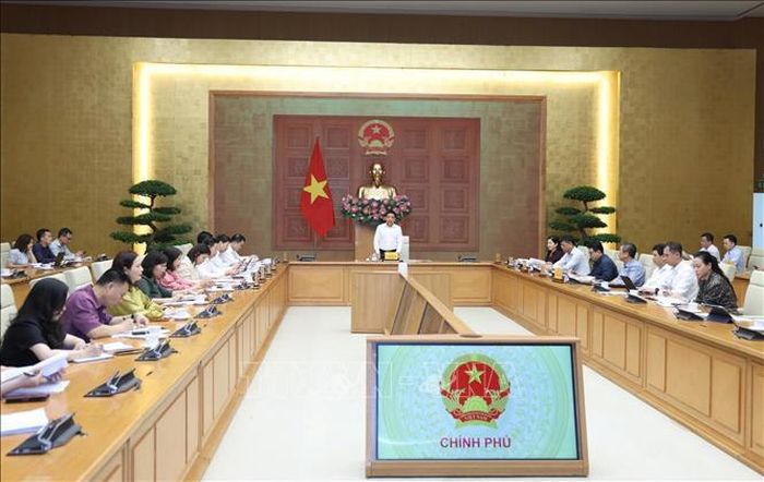 Phó Thủ tướng Nguyễn Văn Thắng chủ trì cuộc họp của Ban chỉ đạo đều hành giá. Ảnh: TTXVN phát